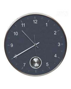 Dekor Deluxe okrogla stenska ura v minimalističnem slogu s srebrnim robom in temno sivim ozadjem ter mehanskim nihalom.