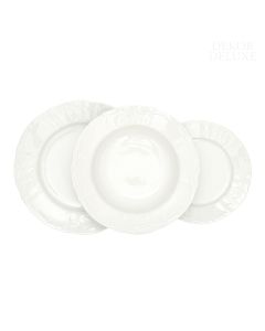 Dekor Deluxe 18 set krožnikov bele barve iz vrhunskega porcelana s subtilnimi reliefnimi ornamenti.