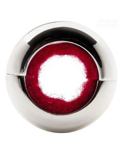 Kovinski lovilec kapljic za vinske buteljke iz dveh srebrnih magnetnih polkrogov obliki obroča z notranjo rdečo puhasto podlago.