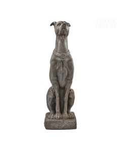 Dekor Deluxe rjava figura sedečega psa - hrta, iz umetne mase, na podstavku. V naravni velikosti, visoka 80 cm.