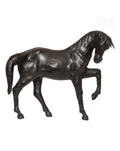 Dekor Deluxe - Figura konja v črni barvis pokrčeno sprednjo levo nogo 