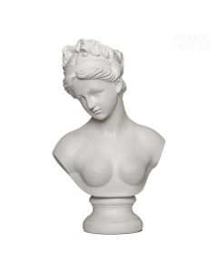 Dekor Deluxe ženski doprsni kip v beli barvi s podrobnimi lasmi in obrazom na valjastem stebričastem podstavku z rahlim pogledom na stran.
