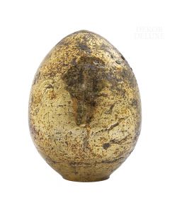 Dekor Deluxe stoječe okrasno, antično zlato in votlo stekleno jajce, s hrapavo obdelano površino in večjo odprtino na dnu jajčka.