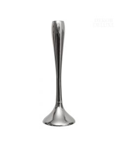 Dekor Deluxe srebrni podolgovati kovinski svečnik za eno svečo.