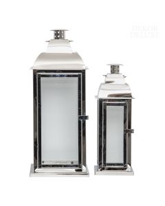 Dekor Deluxe Set dveh podolgovatih latern, svečnikov srebrne barve, z kovinsko strukturo in steklenimi stenami 