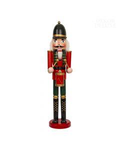 Dekor Deluxe Figura vojaka hrestača z bobnom v rdeče zeleni uniformi z zlatimi dodatki, črno kapo, belo brado in lasmi.