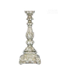 Dekor Deluxe bogato okrašen svečnik baročnega izgleda v antično srebrni barvi z reliefnimi ornamenti.