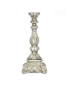 Dekor Deluxe bogato okrašen svečnik baročnega izgleda v antično srebrni barvi z reliefnimi ornamenti.