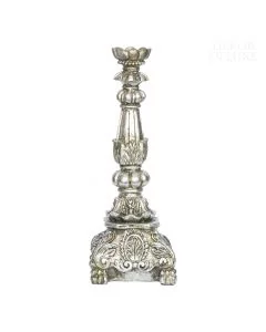 Dekor Deluxe bogato okrašen svečnik baročnega izgleda v antično srebrni barvi z reliefnimi ornamenti.