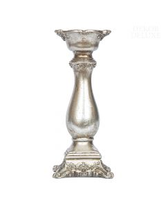 Dekor Deluxe elegantni svečnik klasične oblike v antično srebrni barvi z reliefnimi ornamenti.