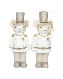 Dekor Deluxe set dveh živalskih figur v obliki miši v vojaški uniformi v beli barvi z zlatimi dodatki in velikim klobukom iz umetne mase.